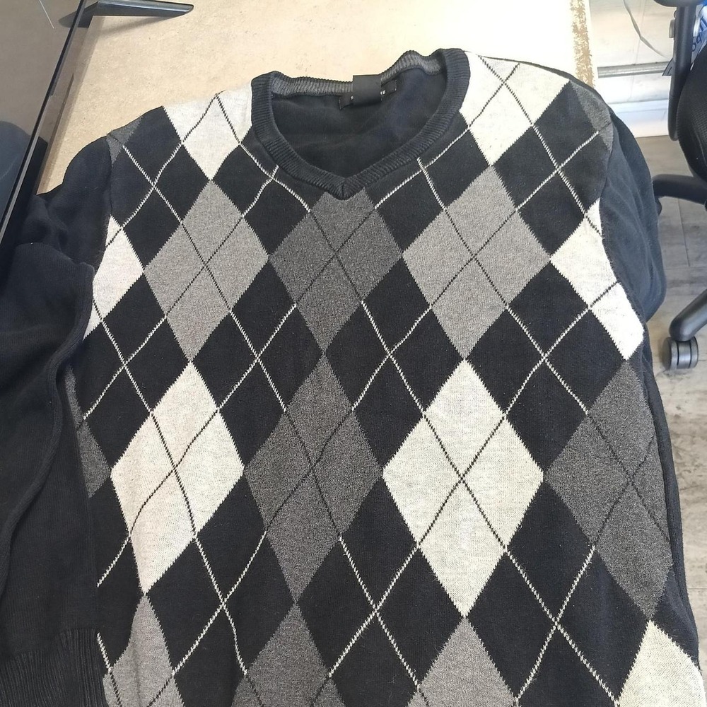 argyle sweater - Picture 3 of 7